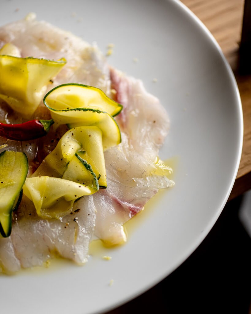 Crudo di pesce con zucchine, Ristorante La Ruota Vizzini